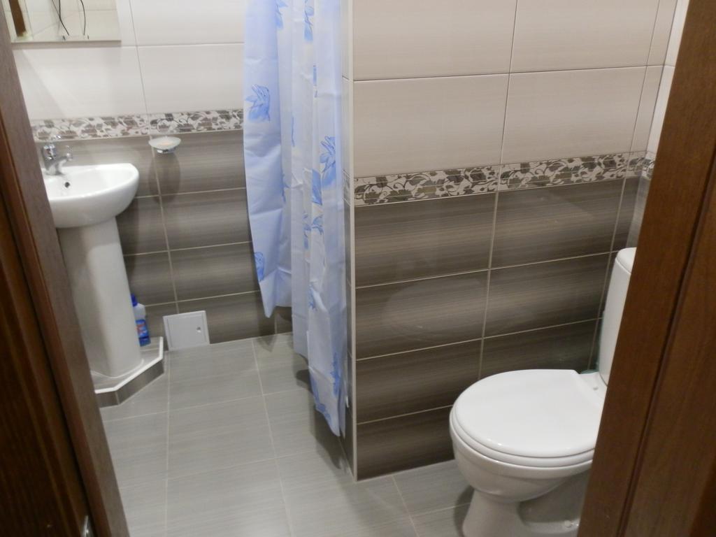 Apartment On Mykoly Ovodova Street Vinnytsia Exteriör bild